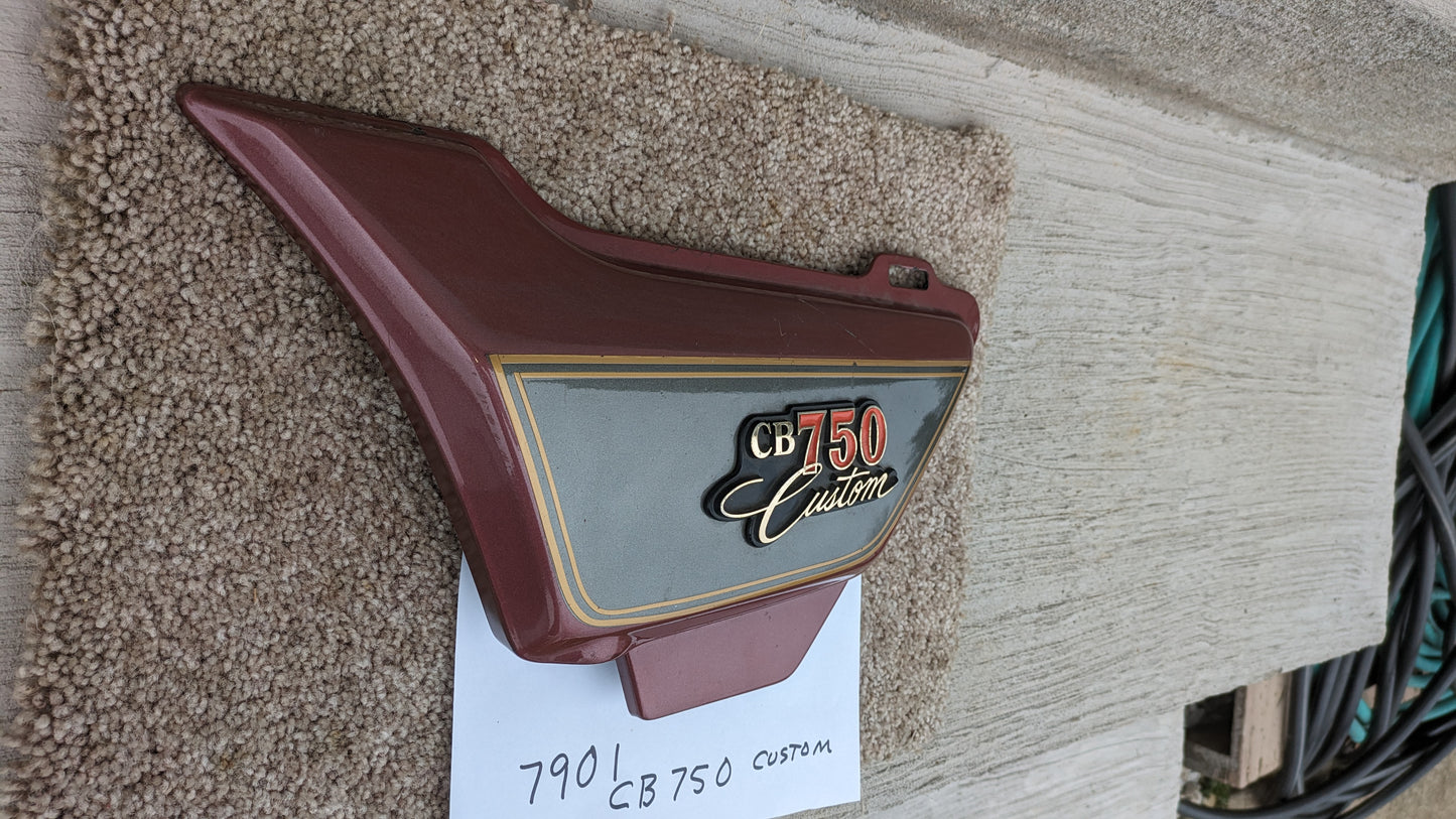 Honda CB750C Custom OEM Left Sidecover  83700-425P sku  7901