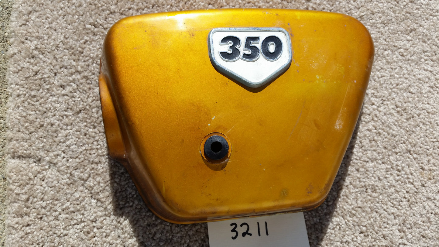 Honda CB350K2 1970 left gold sidecover with white badge 3211