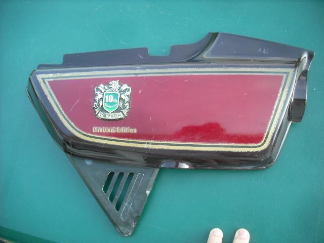 Honda CB750K sidecover 1979 10th Anniv Limited right sidecover 83600-425 sku 3962