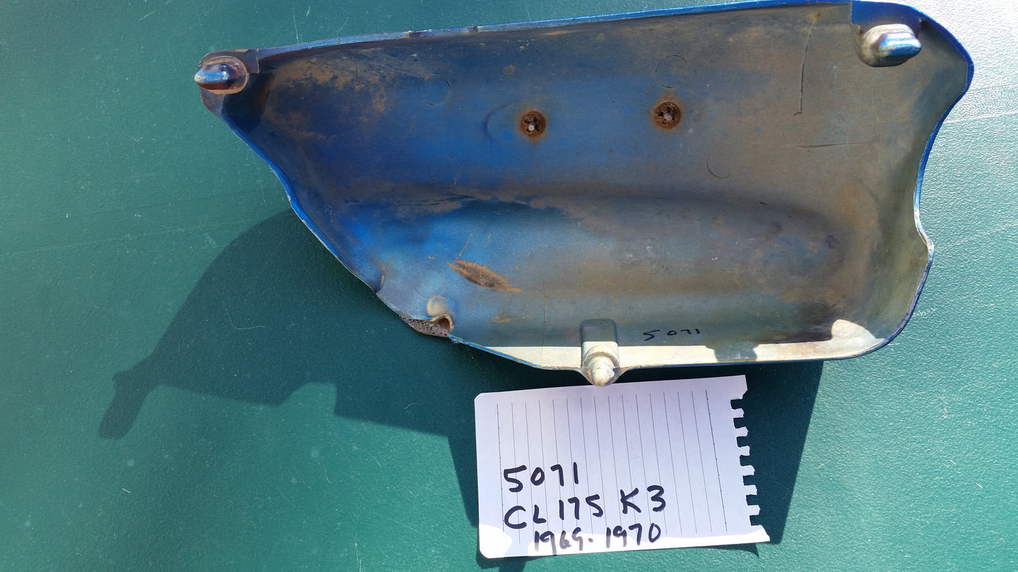 Honda CL175K3 sidecover left blue with badge sku 5071
