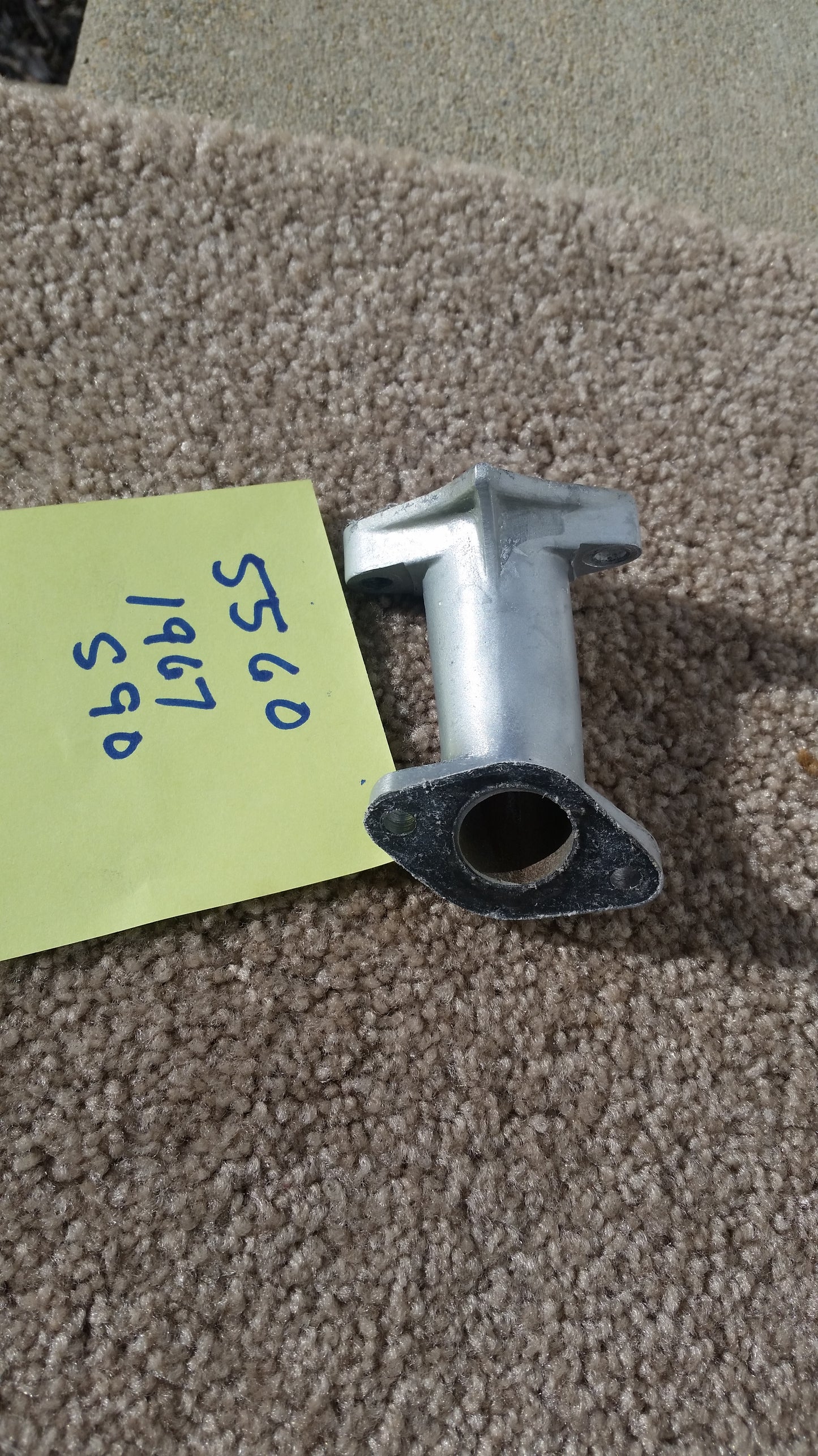 Honda Super 90 S90 OEM Carburetor manifold sku 5560