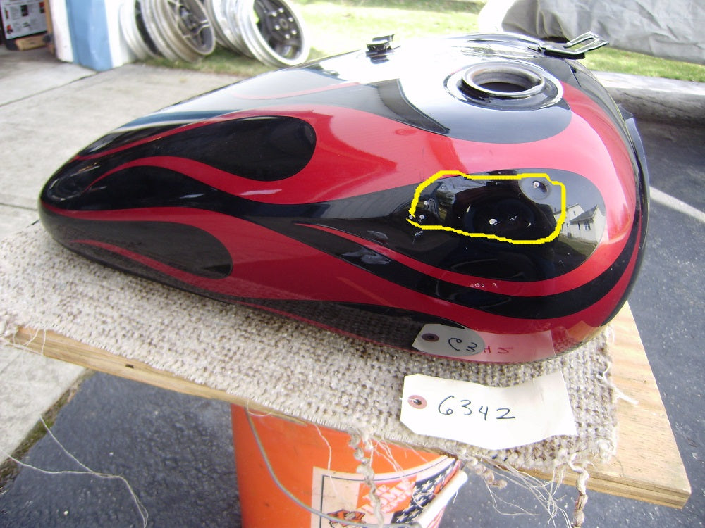 So ld Ebayi 3/26/2021 Honda Shadow Spirit 750C black red gas tank. sku 6342