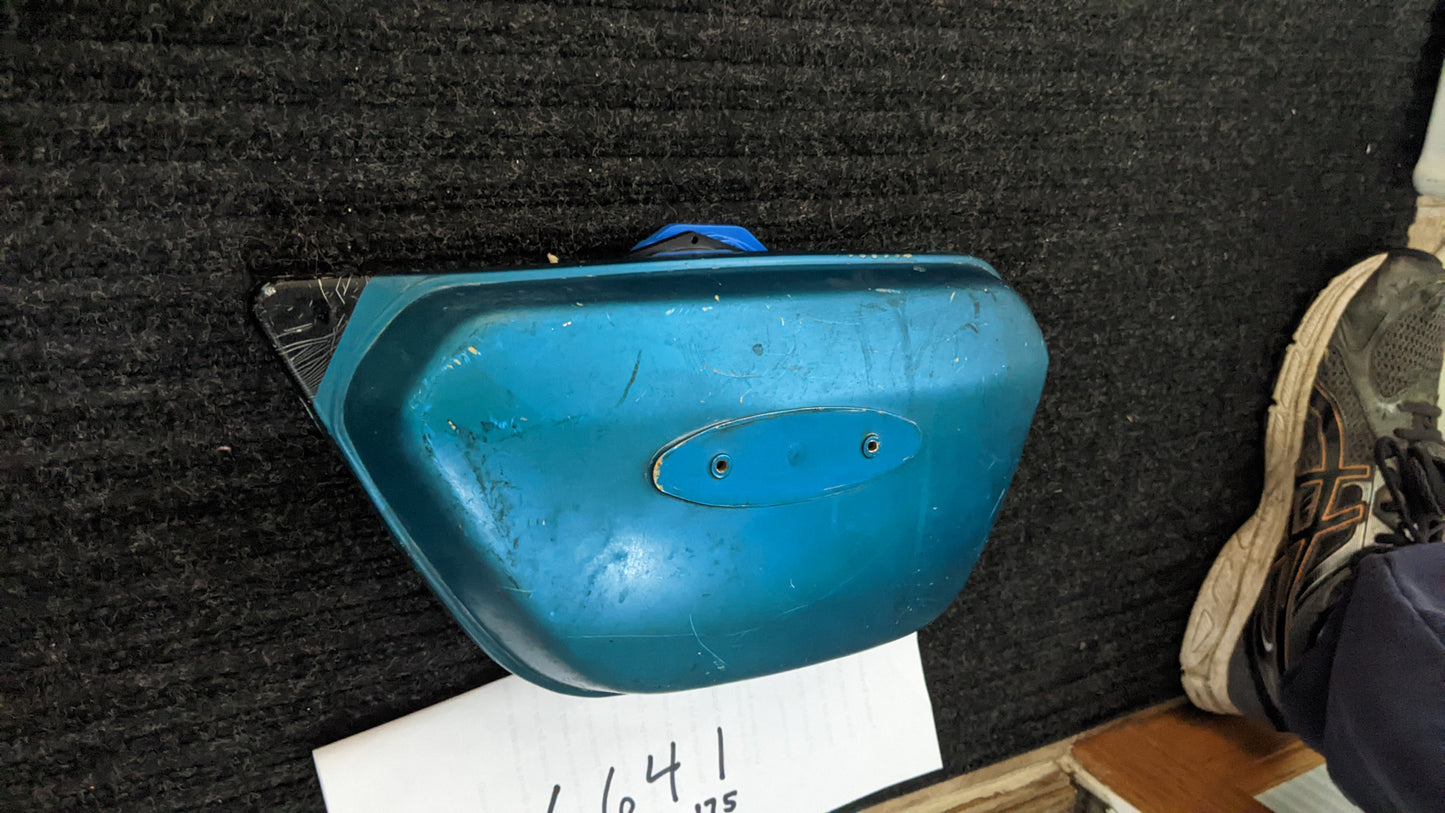 Honda  CB175 K4 Candy Blue Green right sidecover my sku 6641