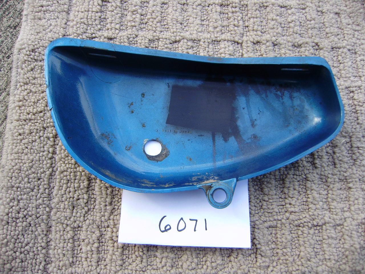 Suzuki TS100 side cover right blue 1976 suzuki part  47111-25610  my sku 6071