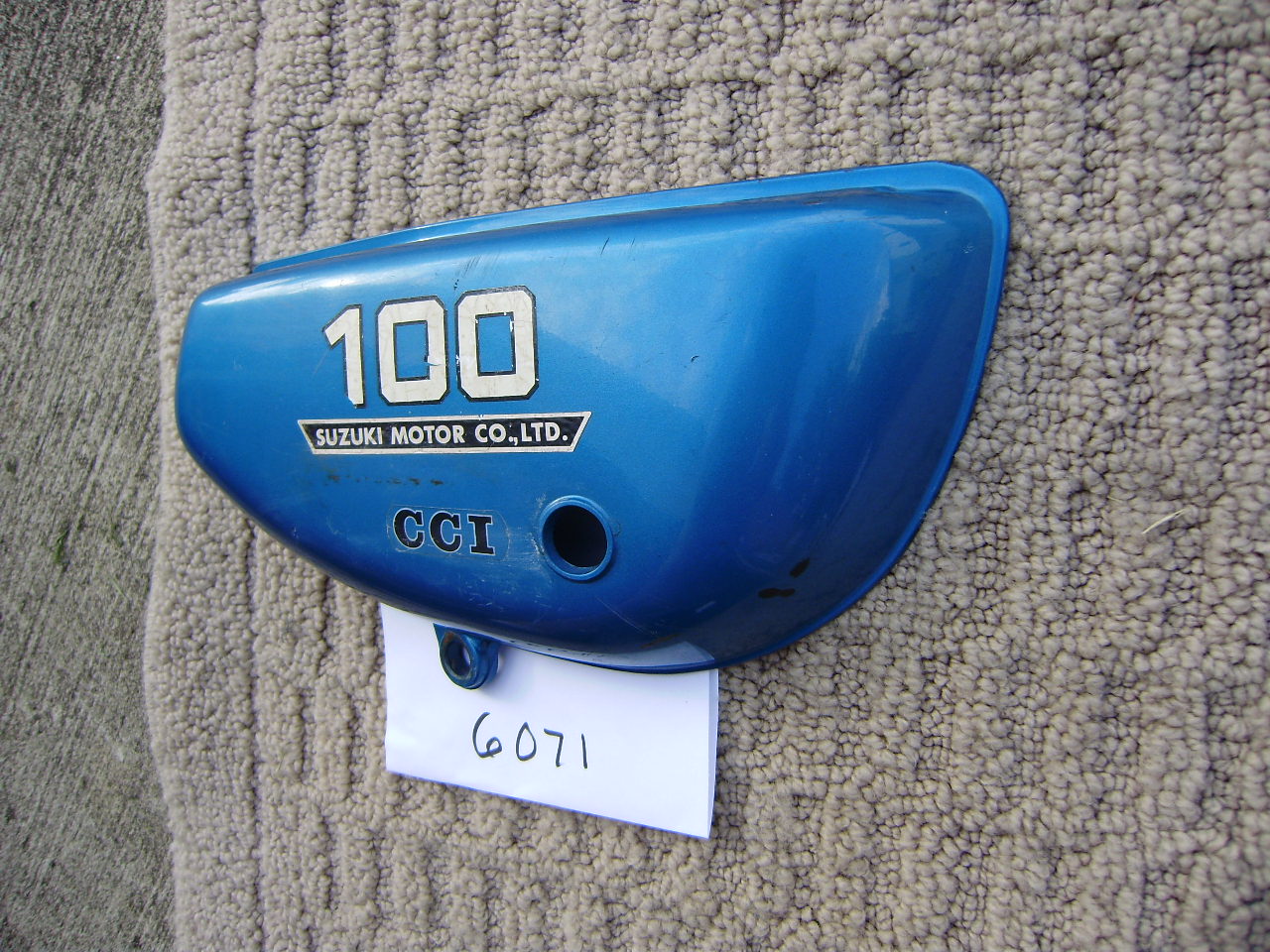 Suzuki TS100 side cover right blue 1976 suzuki part  47111-25610  my sku 6071