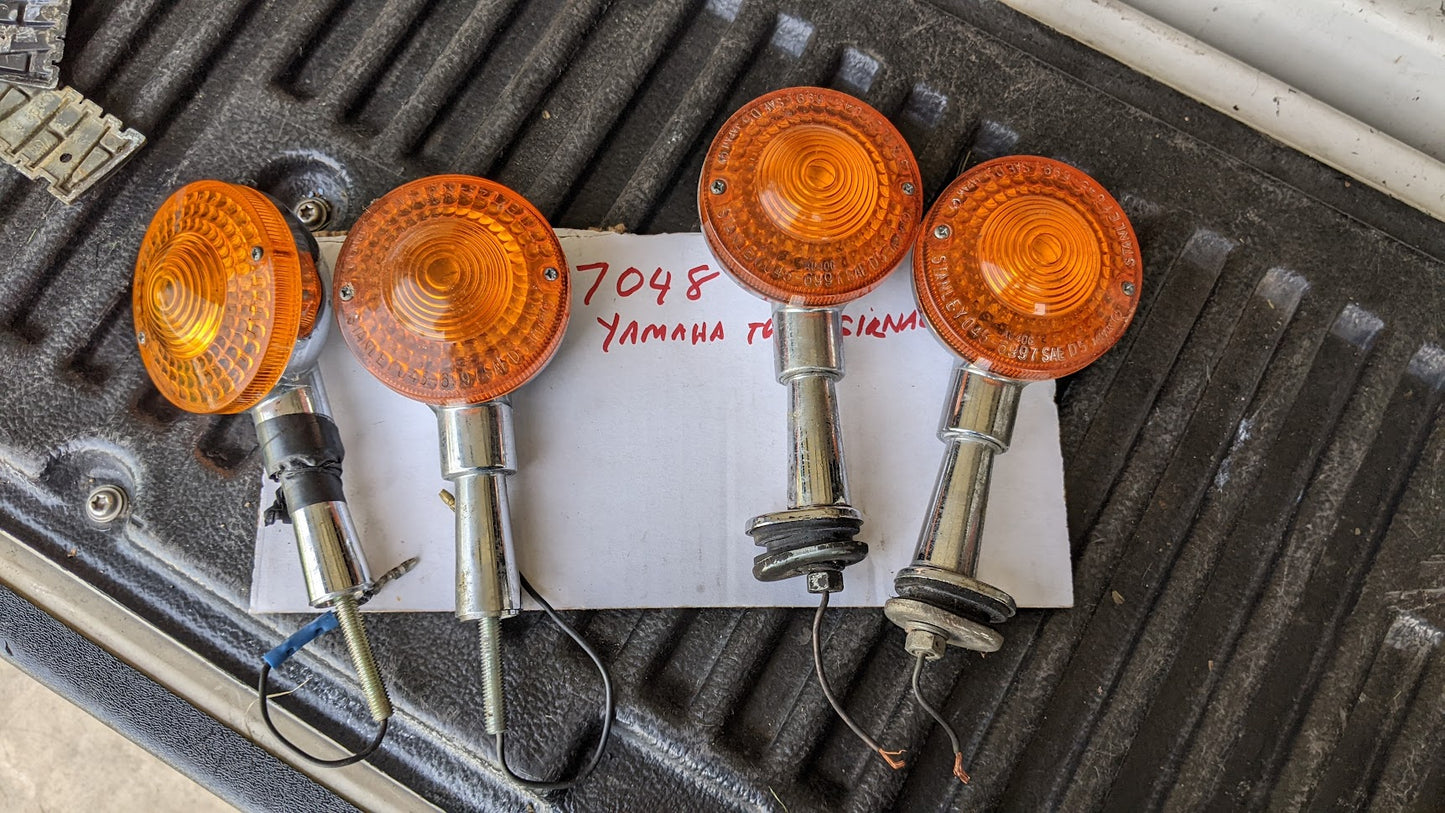 Yamaha  OEM Streetbike Turn Signal set working sku 7048A  or 7710