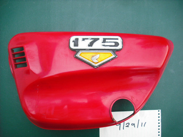 Honda CL175 Sidecover left red with badge 2000