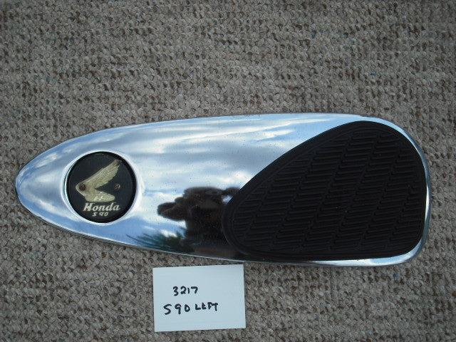 Honda Super 90 S90 left Chrome Panel Rubber and S90 badge 3217