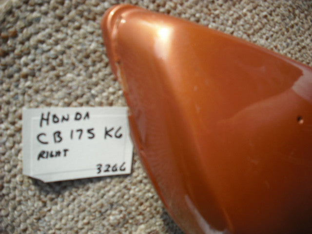 Honda CB175 K6 1972 Candy Topaz right sidecover