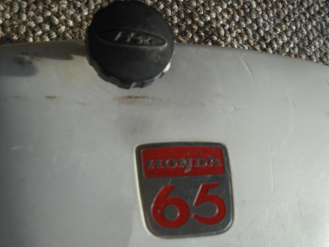 Honda Sport 65 sidecover left white with badge sku 2082