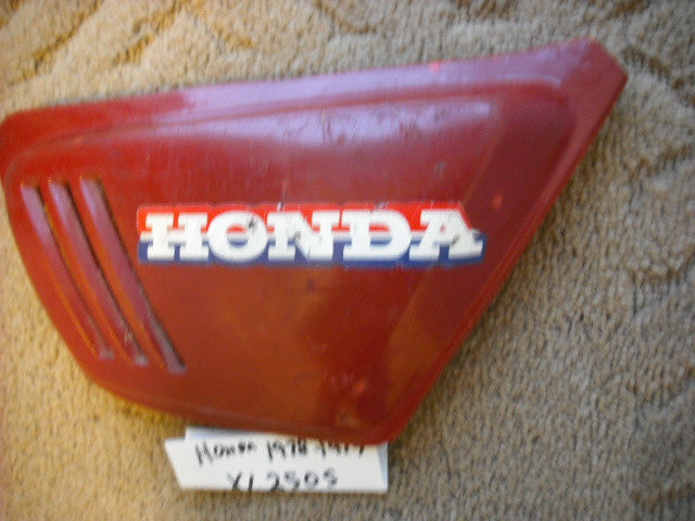 Honda XL250 Sidecover Right Red 83600-428-0000 sku 4072