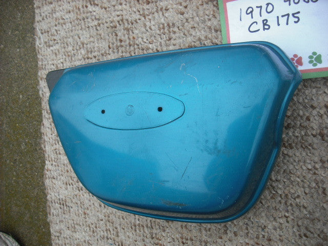 Sold by Invoice 2/21/17Honda CB175K4 K5 Right Blue Sidecover no badge 17231-315-000 4088