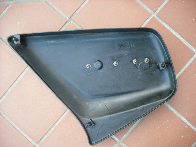Honda GL1100 Gold Wing sidecover right black 1980  83600-463-0000 1663