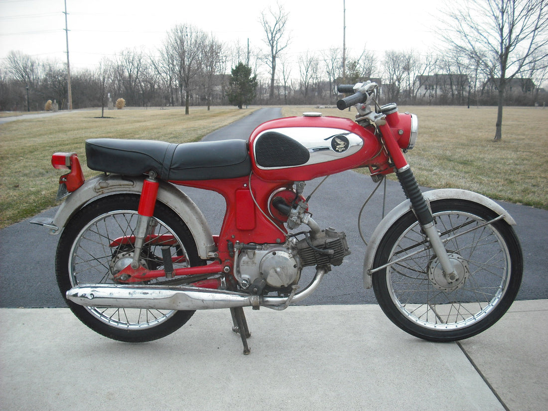 Honda Super 90's lined up on the Driveway