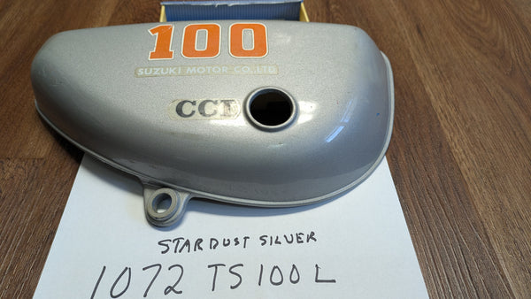 Suzuki TS100  1974 Oil tank  Sidecover Stardust silver Gray sku 1072