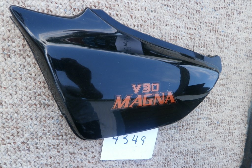 Honda Magna VF500C left black sidecover 83700-MJ8-0000 sku 4349