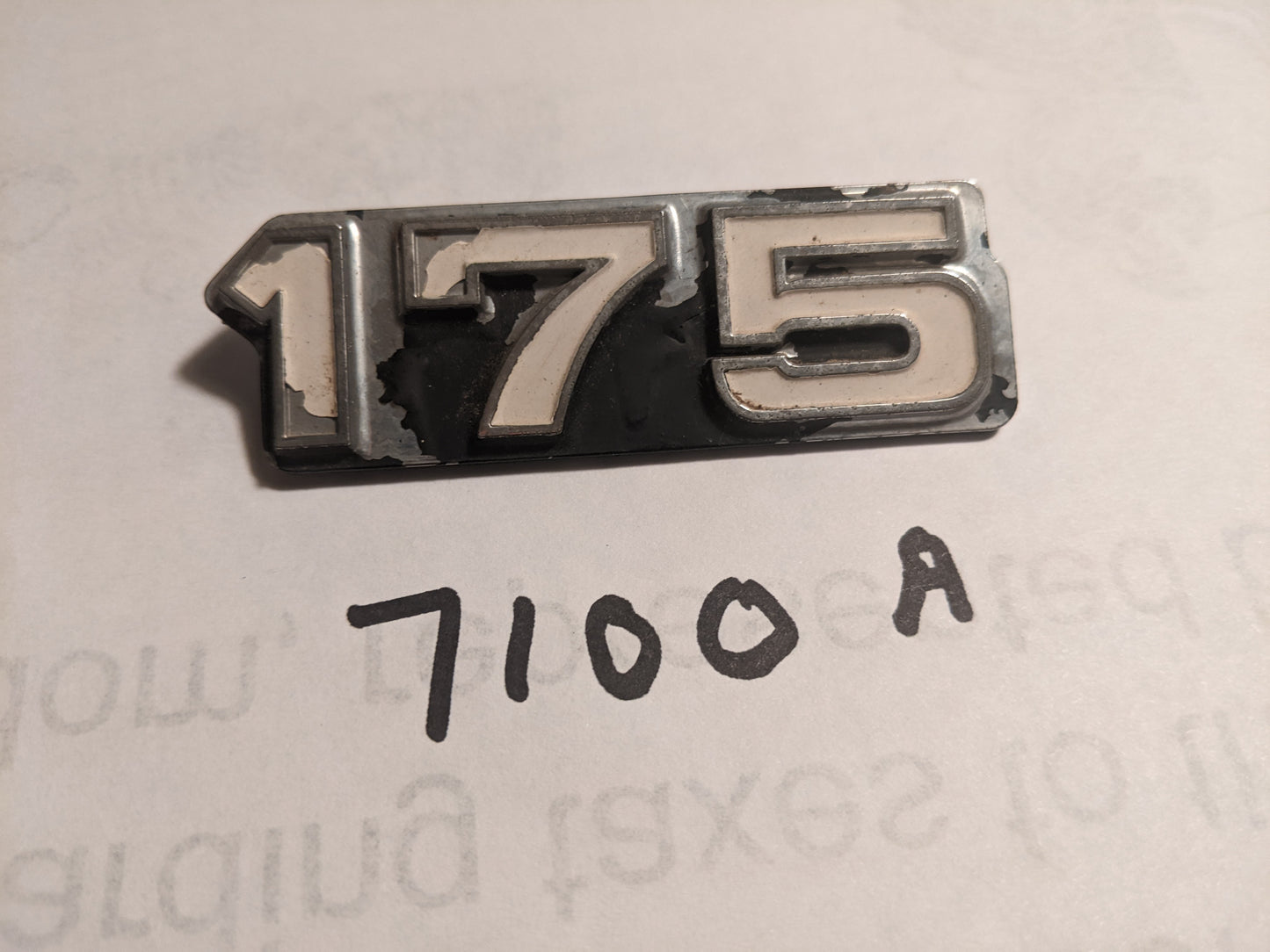 Honda CL175 1972 Sidecover Badge 7100A