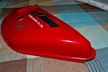Suzuki GT185 Red Sidecover Pair Excellent condition my sku 7600