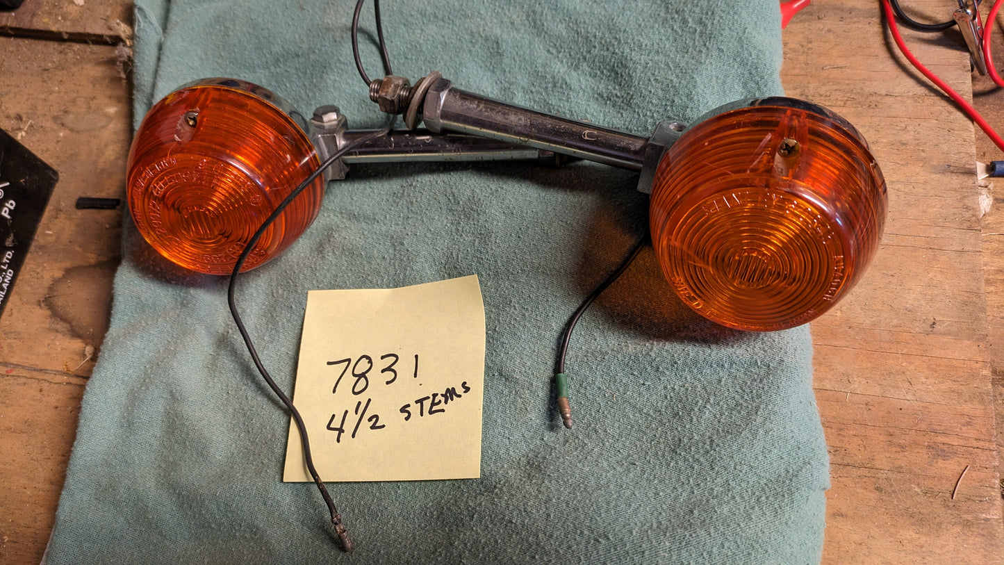 Honda CB350  OEM Turn Signal Pair Tested sku 7831