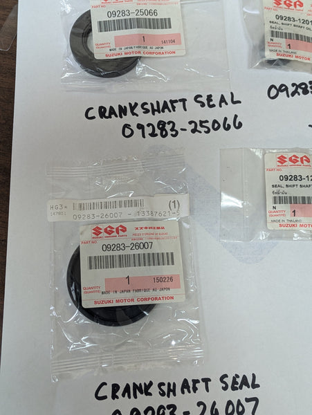 Suzuki OEM Crankshaft Seal set sku 8118