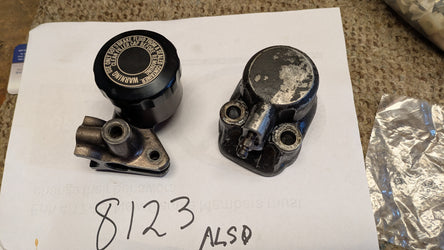 Honda CB400F OEM front disk  brake parts Honda number 45100323053  sku my 8123