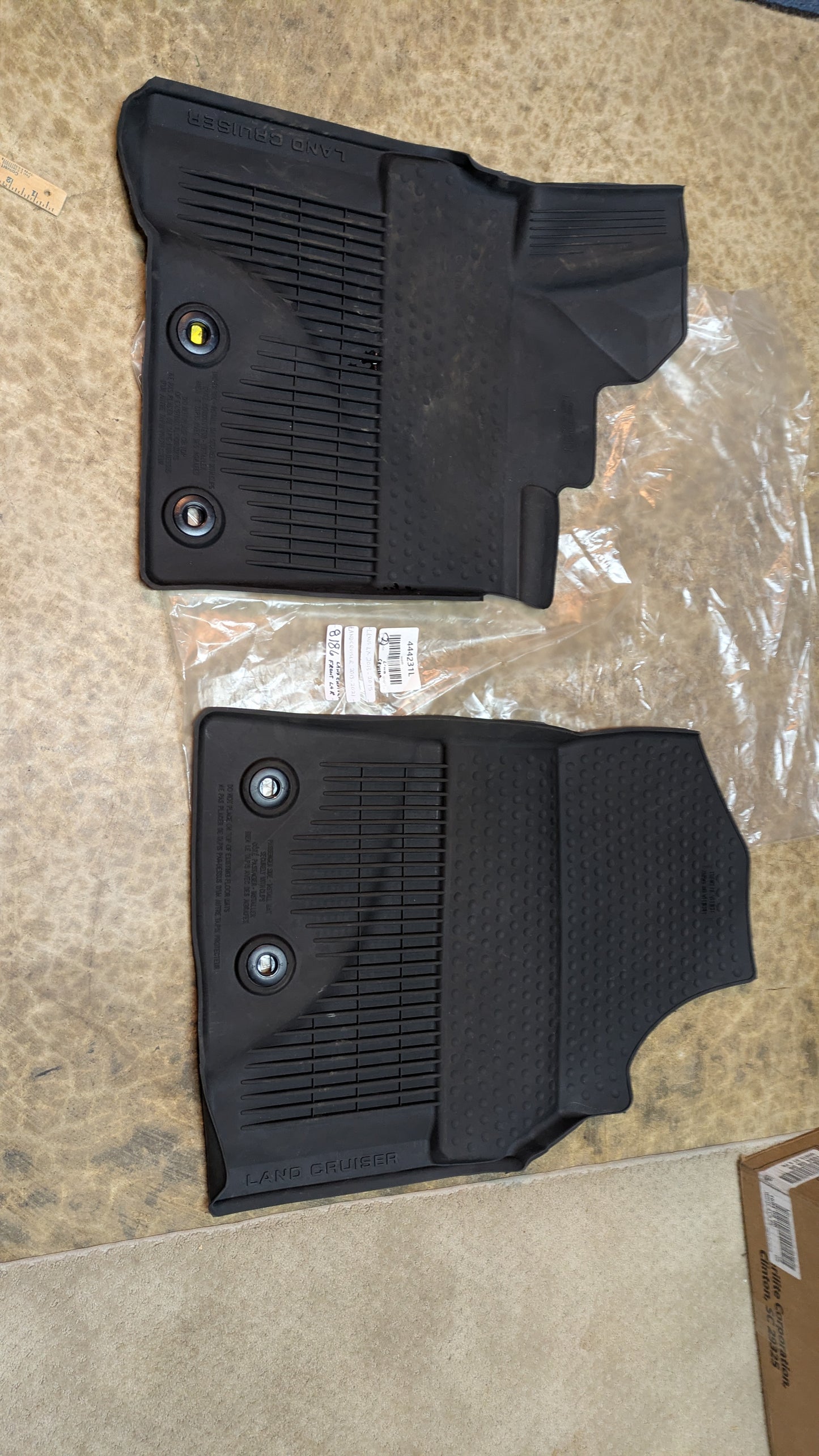 Land Cruiser Front Floormat Seet 8186