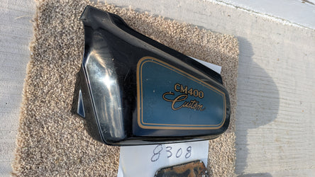 Honda CM400C 81 Custom   cosmo blackmetallic/meticallic blue left sidecover  sku 8308