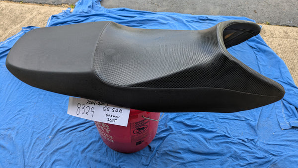 Suzuki GS500  OEM Seat 2004-2009 models Like New my sku 8329