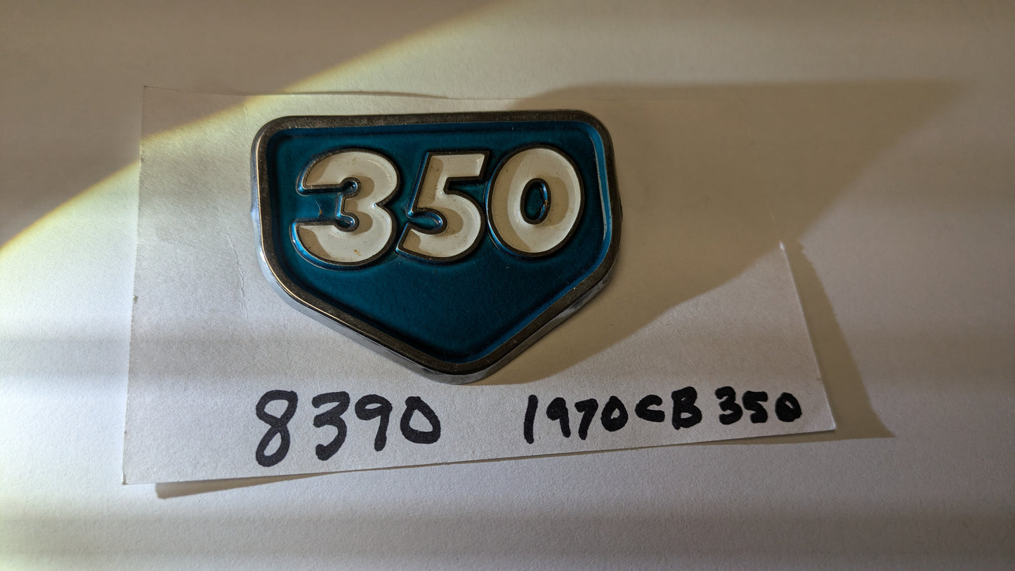 Honda CB350 1970 Candy/Blue Green sidecover badge, One year model sku 8390