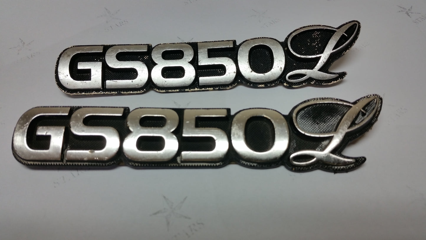 Suzuki GS850L Sidecover Badge Pair 5216