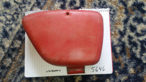 Unknown Honda Red Sidecover 5646