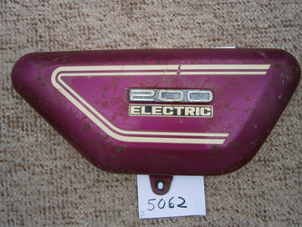 Sold Ebay  11/14/17Yamaha CS3 1971 200cc  Right Purple Sidecover 5062