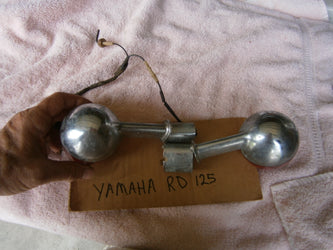 Yamaha RD125 rear turn signal pair 5092