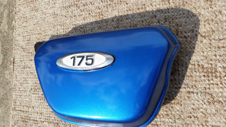 Ebay Sale 11/19/18 Honda CB175 right blue sidecover 5474
