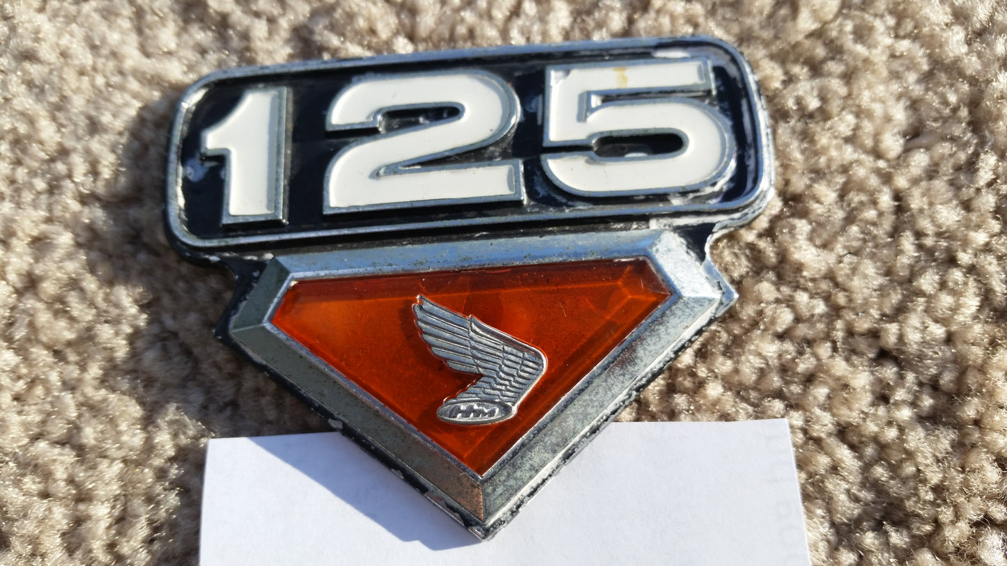 Honda CB125 Sidecover Badge 5490