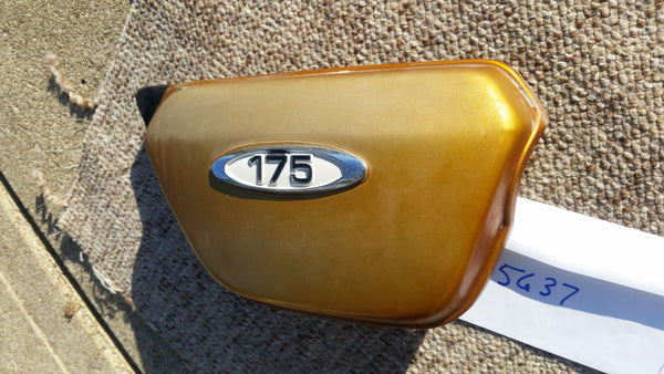 Honda CB175 sidecover left gold 5637