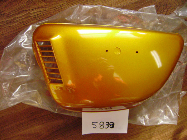 Sold on Ebay 03/10/2020 Honda CB175 sidecover left candy gold sku 5838