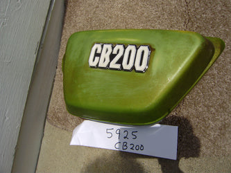 Sold Ebay 06052020 Honda CB200 sidecover left green 5925