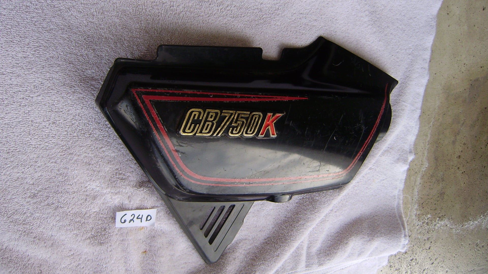 Sold Ebay Honda CB750K 1979-1982 right black sidecover 83600-425 