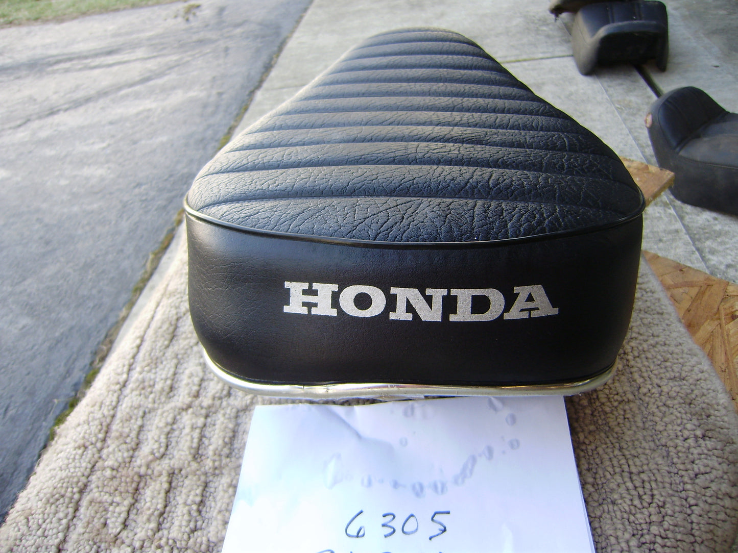 Honda SL350K2 NOS OEM Seat Honda Part 77100-340-670A sku 6305