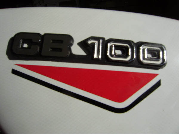 Honda CB100 or CB125  New White sidecover right   red decals sku 6154