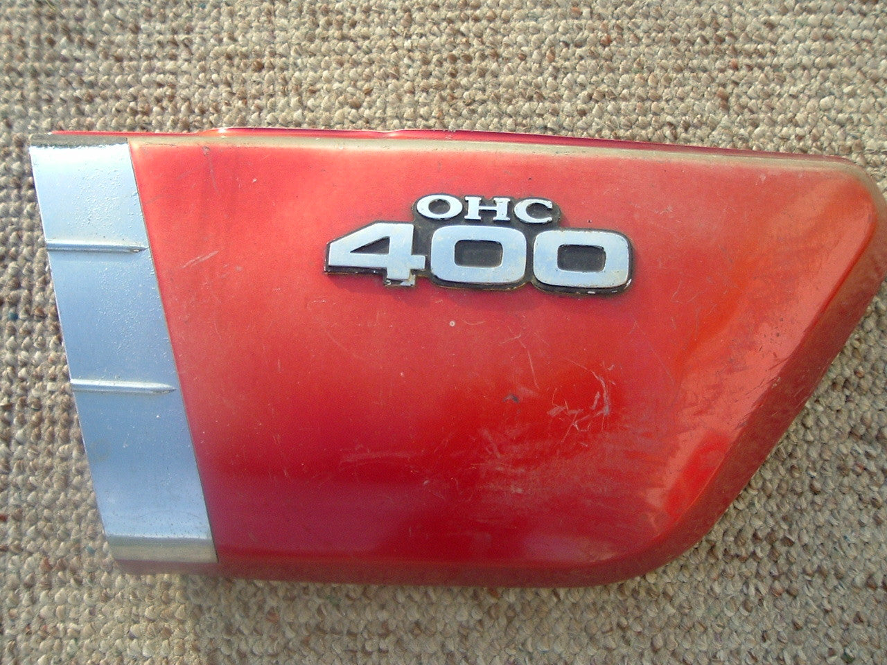 sold ebay 4/4/2021 Kawasaki KZ400 Red Left  Sidecover 1067