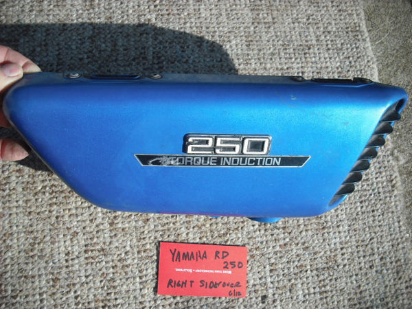 Yamaha RD250 Right Blue Sidecover