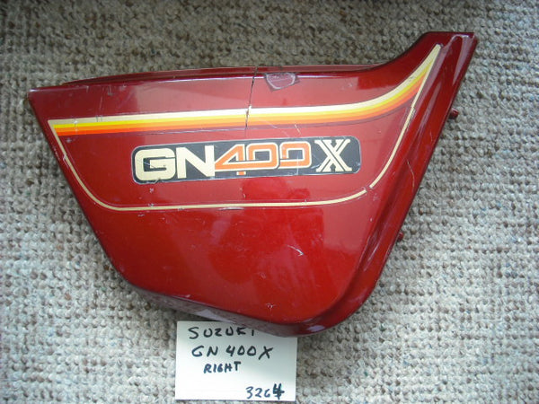 Suzuki GN400X right red sidecover 47111-37300 R sku 3264