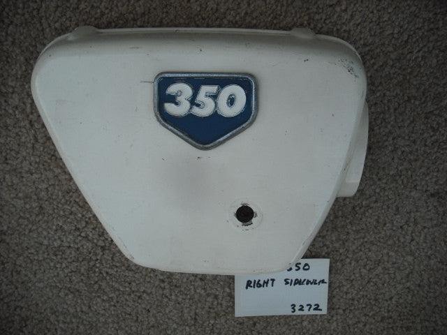 Sold Honda CL350K0K1 Right White Sidecover with emblem