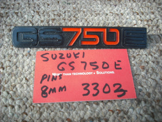 Suzuki GS750E Sidecover Badge sku 3304
