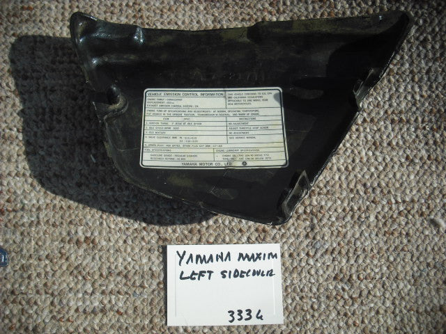 Yamaha 650 Maxim Black left sidecover 3336