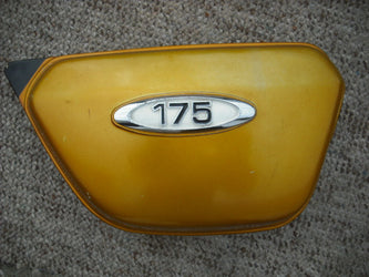 Honda CB175 CL175 K4 K5 Gold Right Sidecover with badge