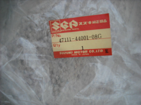 Suzuki  GS425 Sidecover NOS new suzuki part number 47111-44001-08G    sku 3893