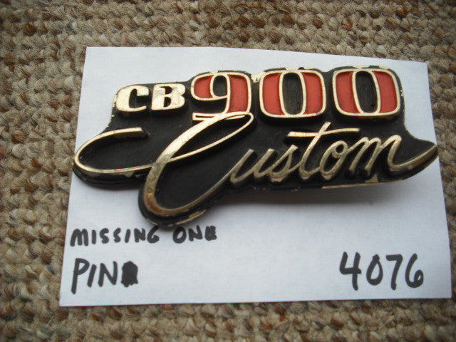 Honda CB900 Custom  Sidecover badge 4076